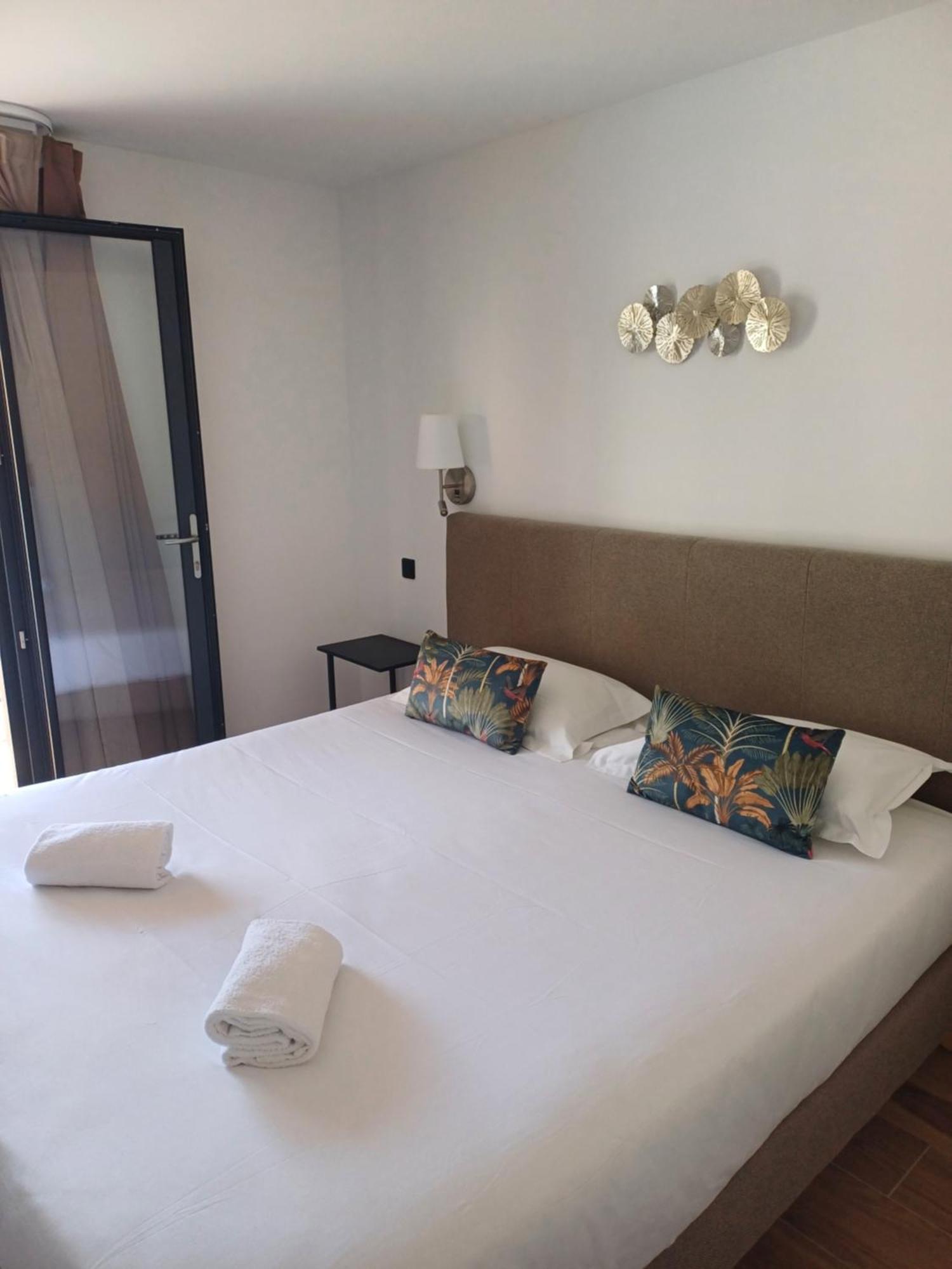 Hotel Casa Mea Santa-Maria-di-Lota Экстерьер фото